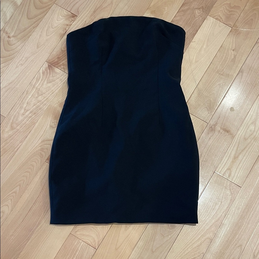 Elegant Black Strapless Dress